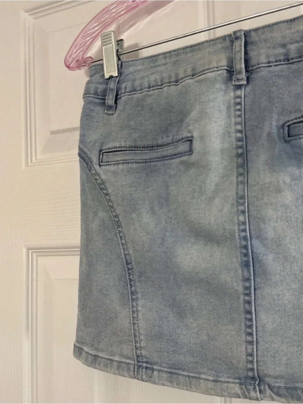 Denim Jean Mini Skirt, light-wash zip front Size US S.
